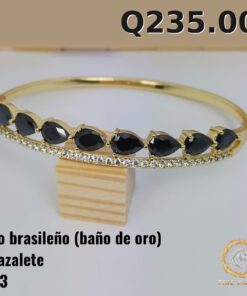 Alternative view of Brazalete C-83